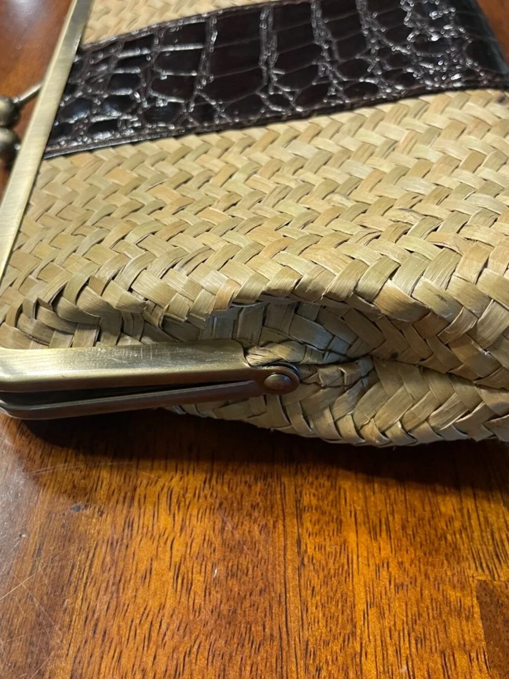 Mud Pie Bag Lady Sea Grass Woven Clutch Handbag Kiss Lock Faux Leather